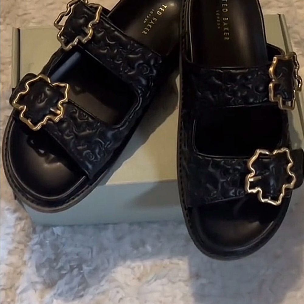 Ted Baker RINNELY | Quilted Magnolia Buckle Sandals